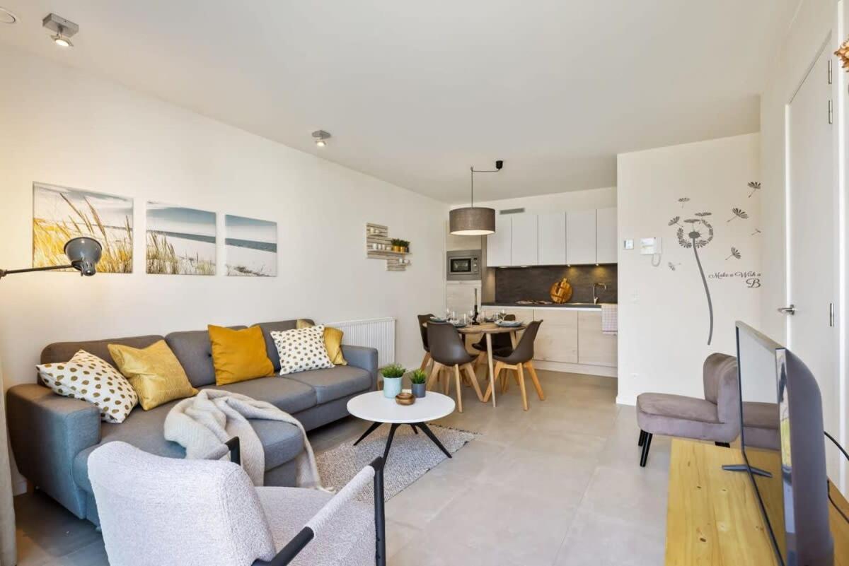 Huswell - Apartment With Natural Swimming Pool Middelkerke Exterior foto